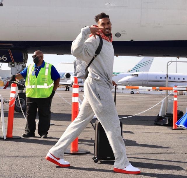 也放大了天 也放大了天