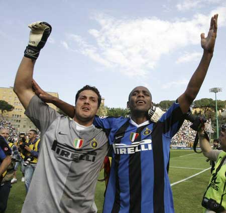 半场更换边 半场更换边